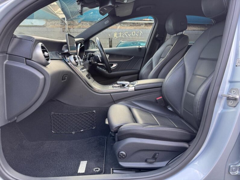 
								Mercedes Benz C200 full									