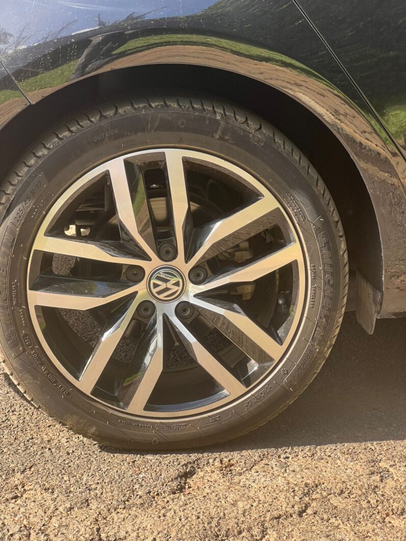 
								Volkswagen Tsi Golf full									