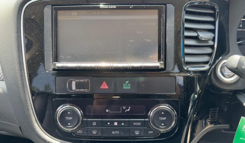 
								Mitsubishi Outlander full									