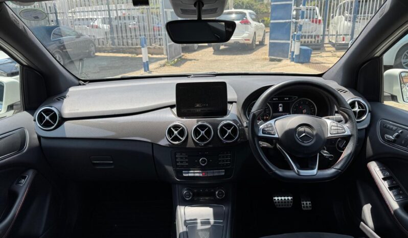 
								Mercedes Benz B180 full									