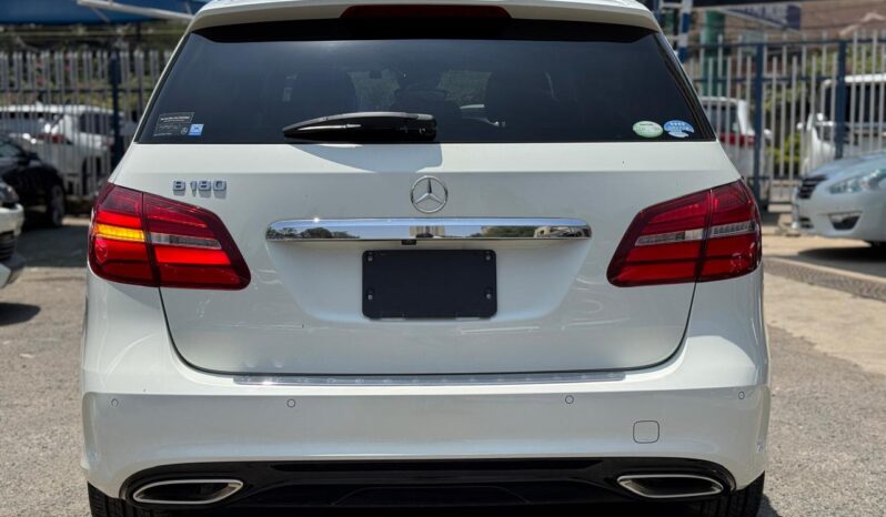 
								Mercedes Benz B180 full									