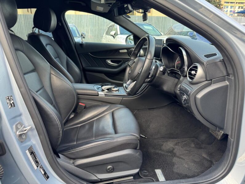 
								Mercedes Benz C200 full									