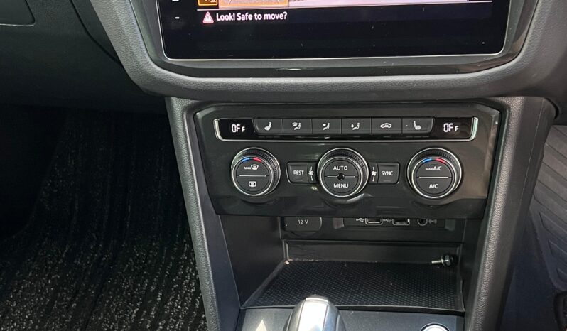 
								Volkswagen Tiguan full									