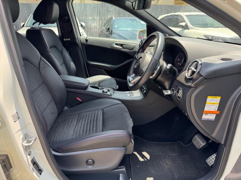 
								Mercedes Benz B180 full									