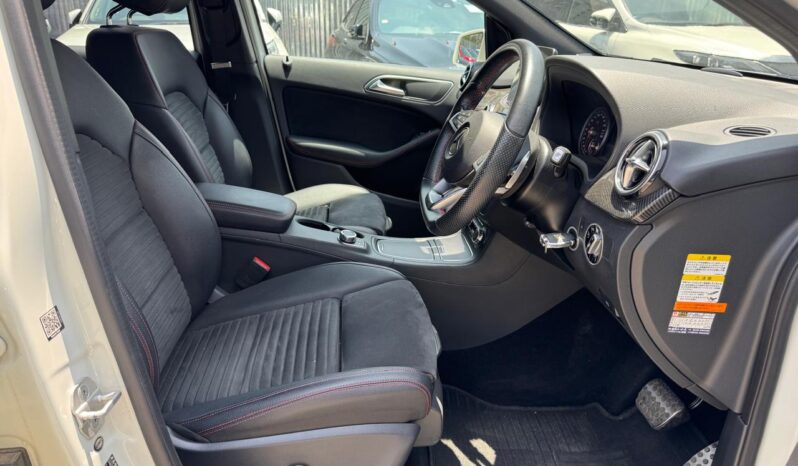 
								Mercedes Benz B180 full									