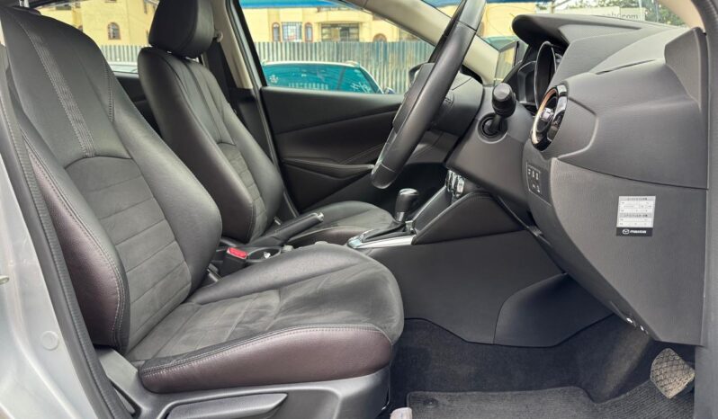 
								Mitsubishi Outlander full									