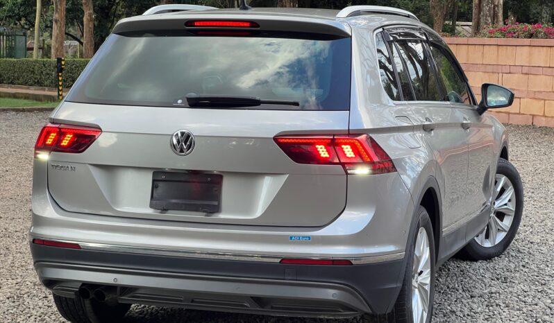 
								Volkswagen Tiguan full									