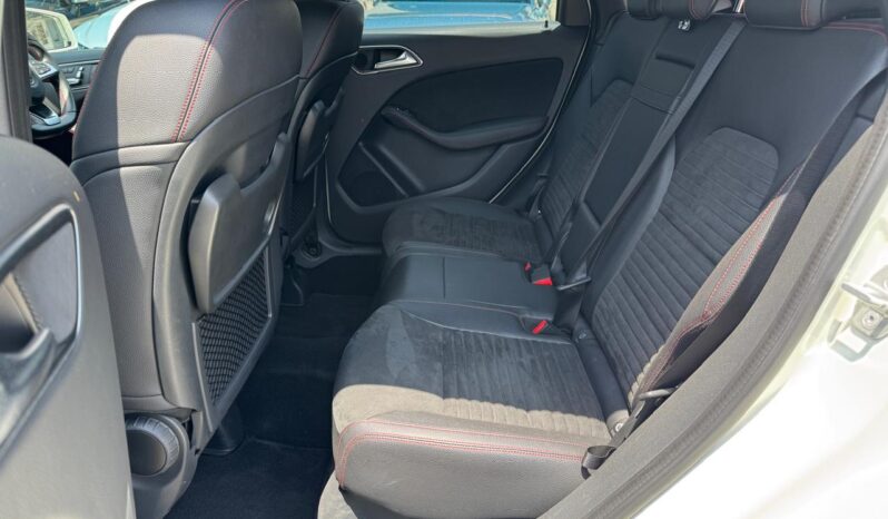 
								Mercedes Benz B180 full									