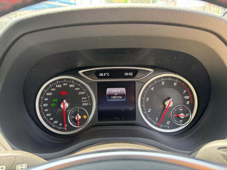 
								Mercedes Benz B180 full									