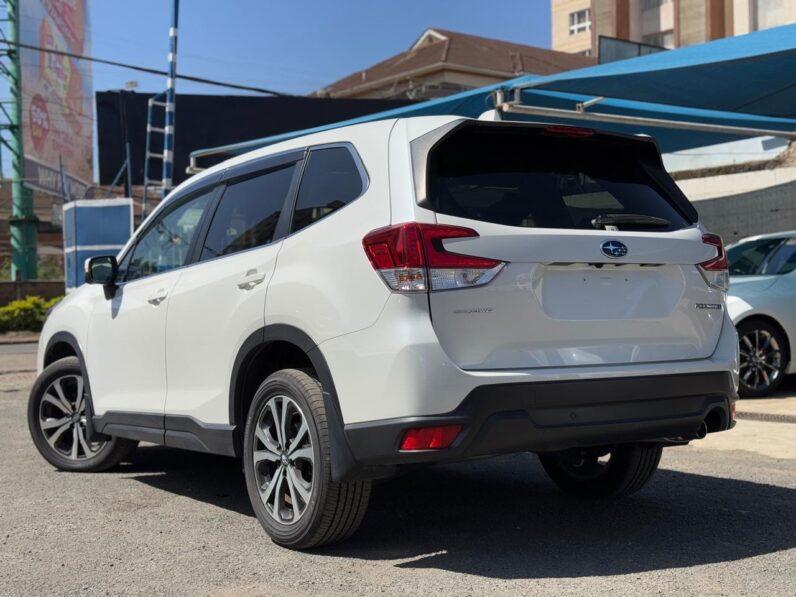 
								Subaru Forester full									