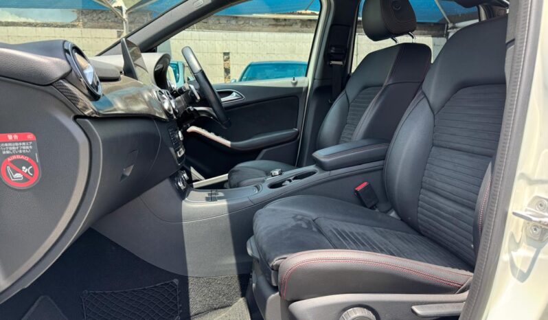 
								Mercedes Benz B180 full									