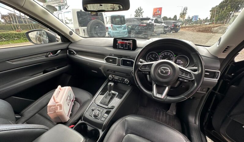 
								Mazda CX-5 full									