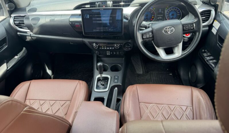 
								Toyota Hilux full									