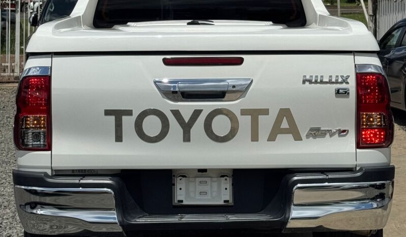 
								Toyota Hilux full									