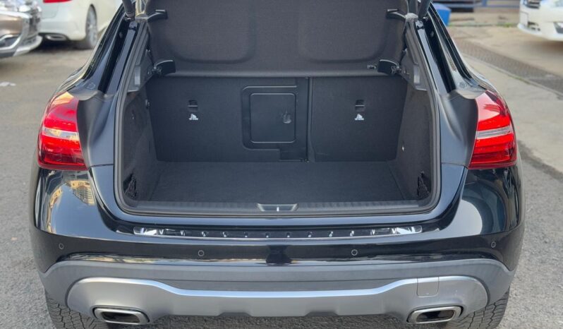 
								Mercedes Benz GLA 220 full									