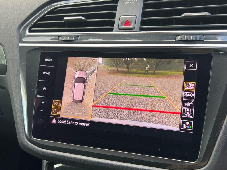 
								Volkswagen Tiguan full									