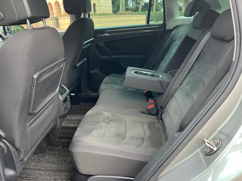 
								Volkswagen Tiguan full									