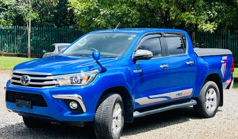 
								Toyota Hilux full									