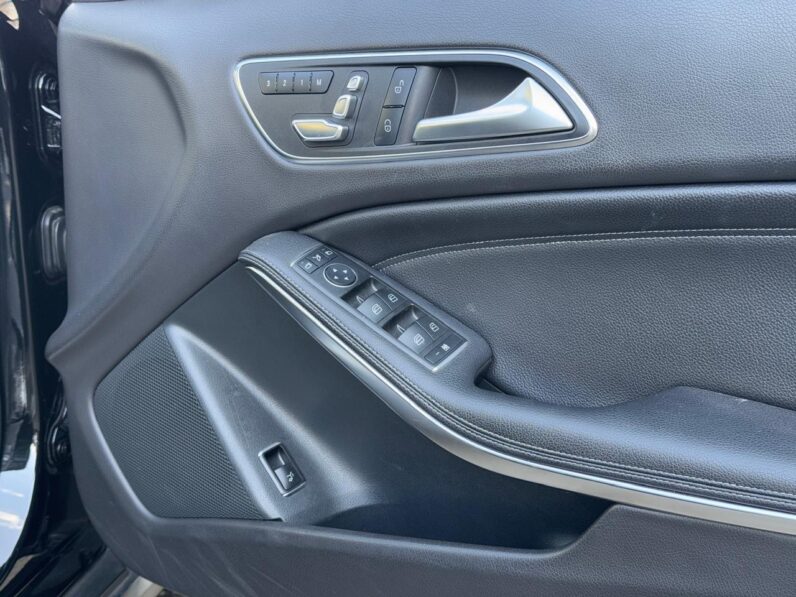 
								Mercedes Benz GLA 220 full									