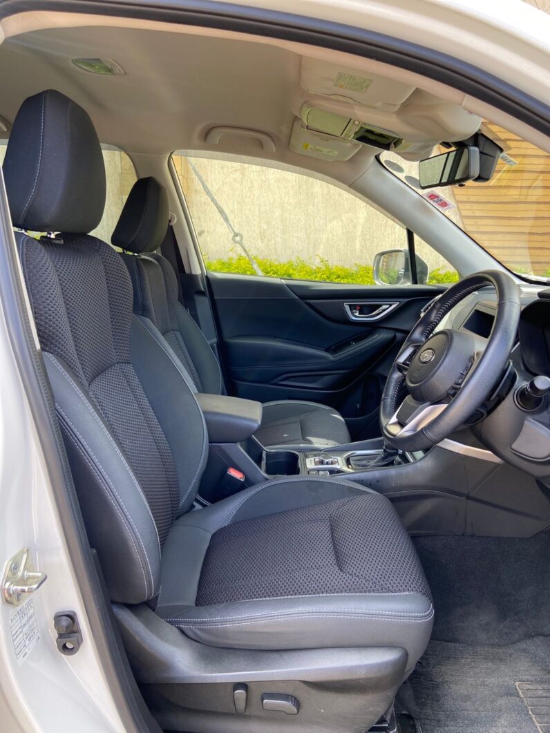 
								Subaru Forester full									