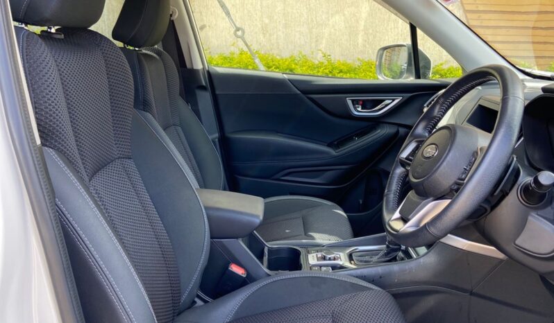 
								Subaru Forester full									