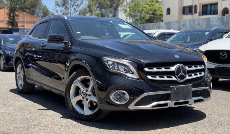 
								Mercedes Benz GLA 220 full									