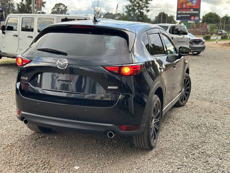 
								Mazda CX-5 full									