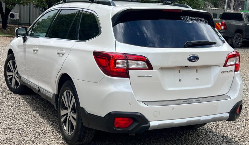 
								Subaru Outback full									