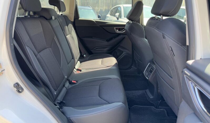 
								Subaru Forester full									