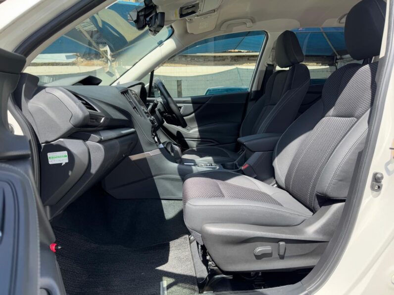 
								Subaru Forester full									