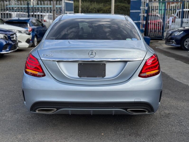 
								Mercedes Benz C200 full									