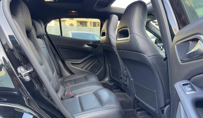 
								Mercedes Benz GLA 220 full									