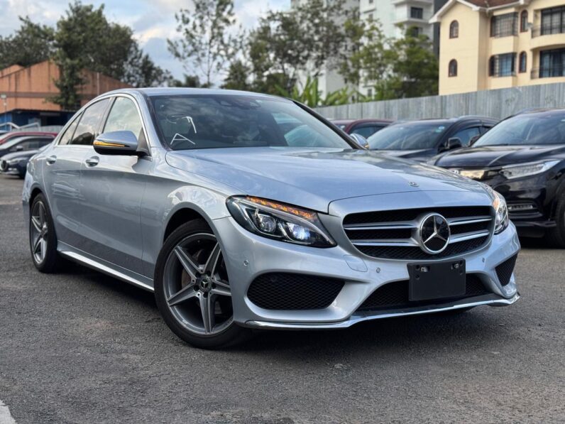 
								Mercedes Benz C200 full									