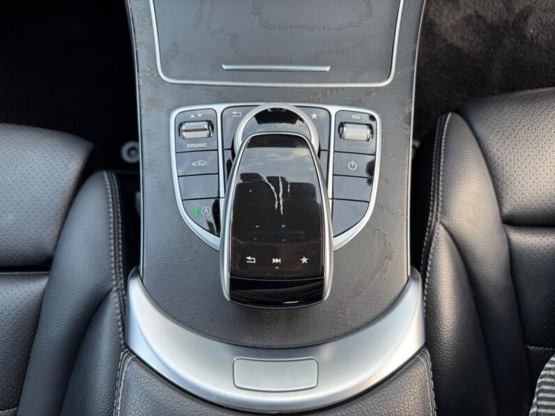 
								Mercedes Benz C200 full									