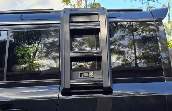 
								Land Rover defender full									