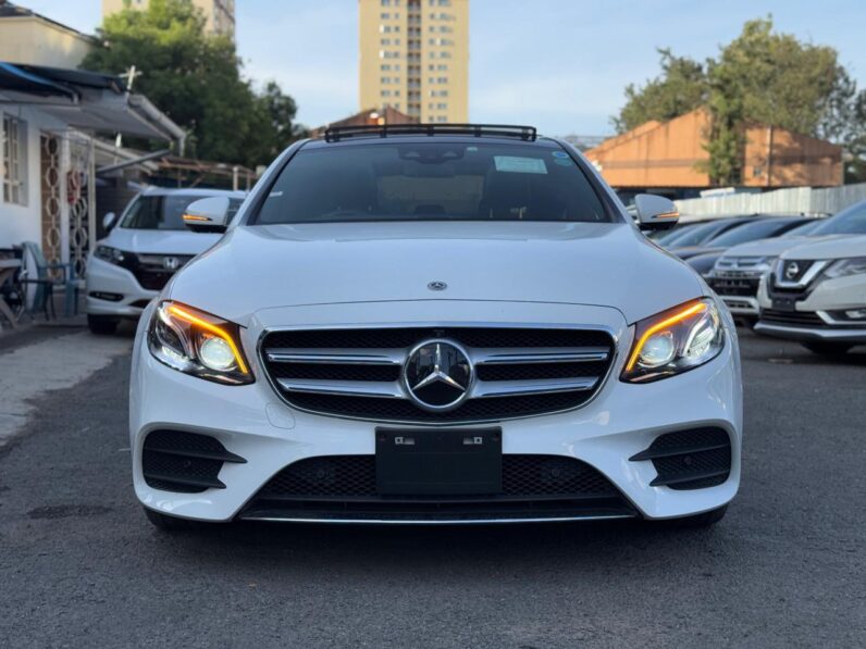 
								Mercedes Benz E250 full									