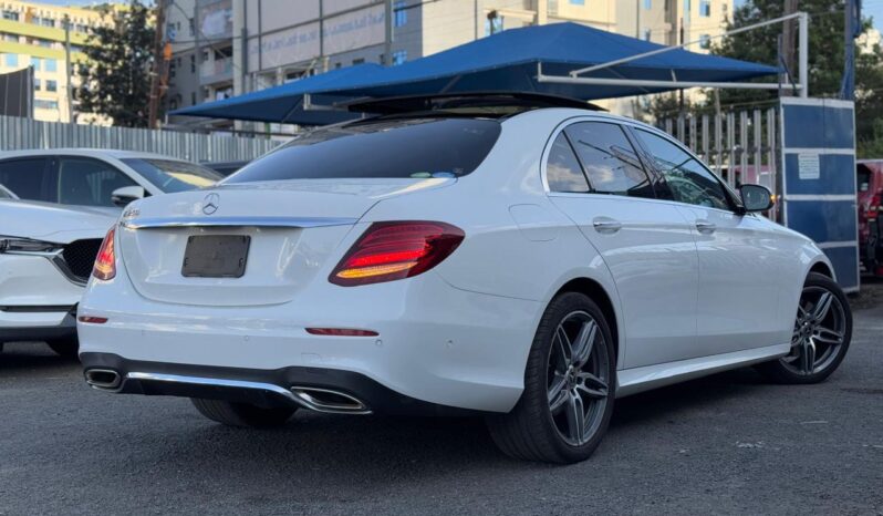 
								Mercedes Benz E250 full									