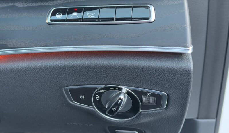 
								Mercedes Benz E250 full									