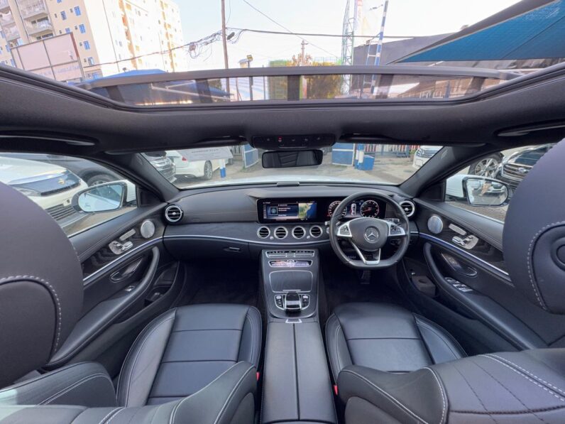 
								Mercedes Benz E250 full									