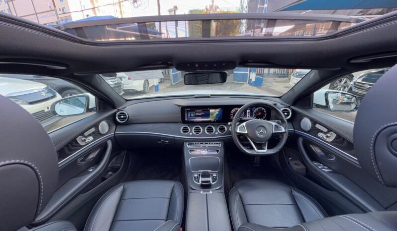 
								Mercedes Benz E250 full									