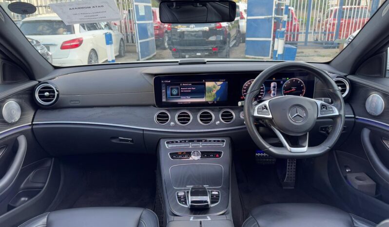 
								Mercedes Benz E250 full									