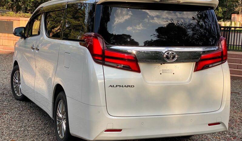 
								Toyota Alphard full									