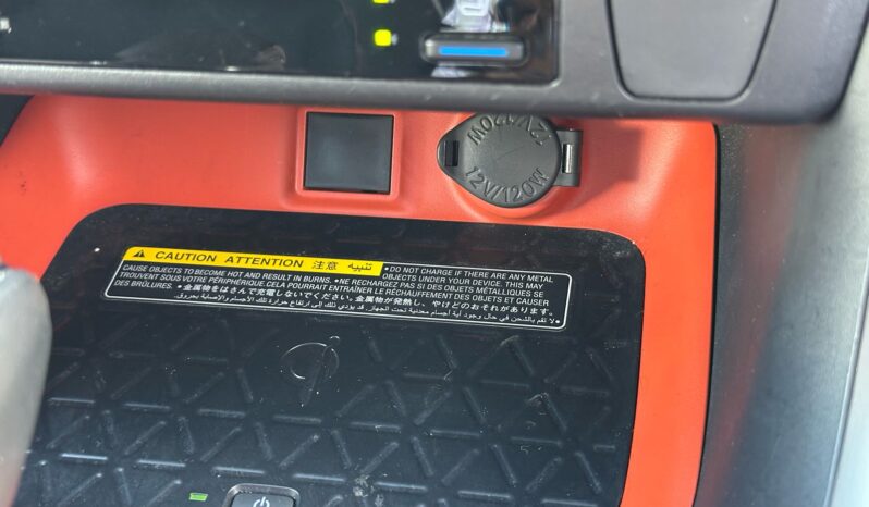 
								Toyota Rav4 adventure full									