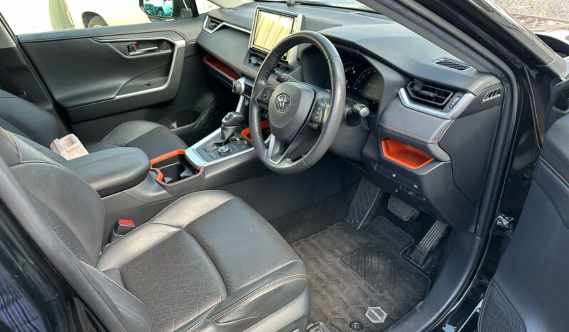 
								Toyota Rav4 adventure full									