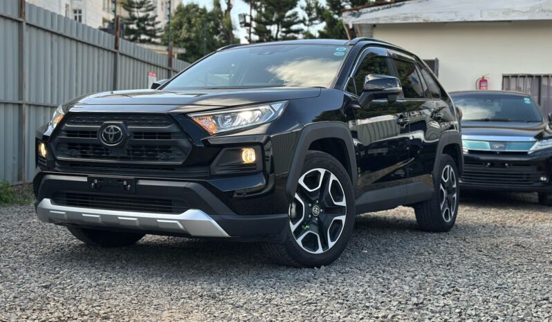 
								Toyota Rav4 adventure full									