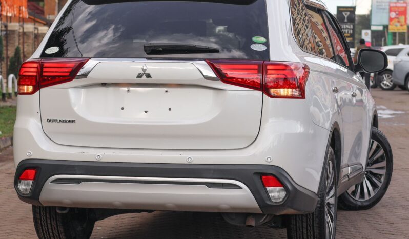
								Mitsubishi outlander full									