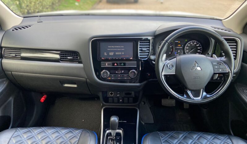 
								Mitsubishi outlander full									