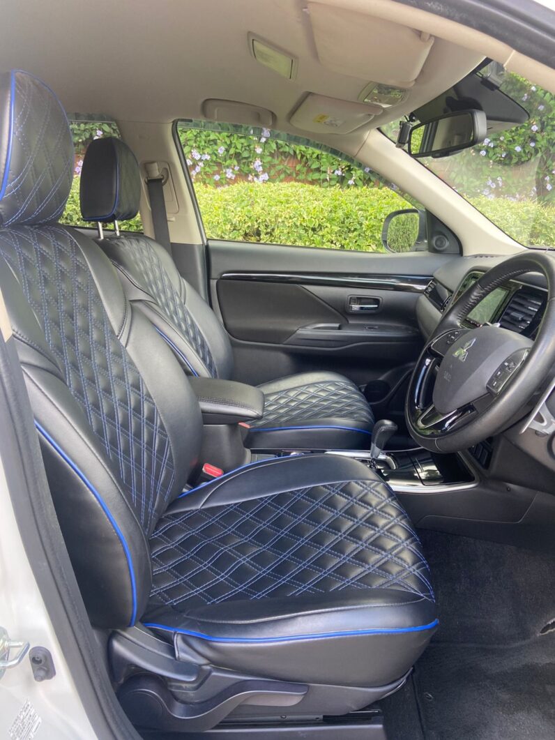 
								Mitsubishi outlander full									