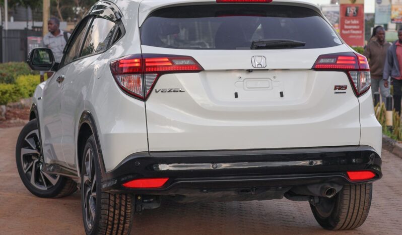 
								Honda vezel Rs full									