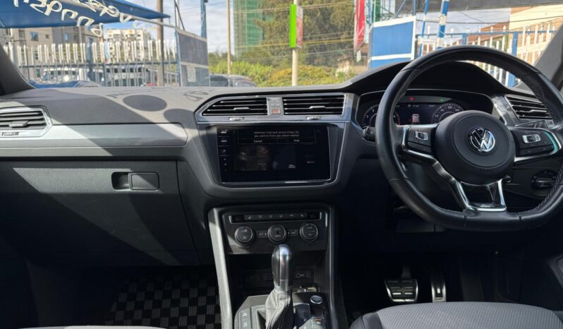 
								Voxwagen Tiguan R line full									